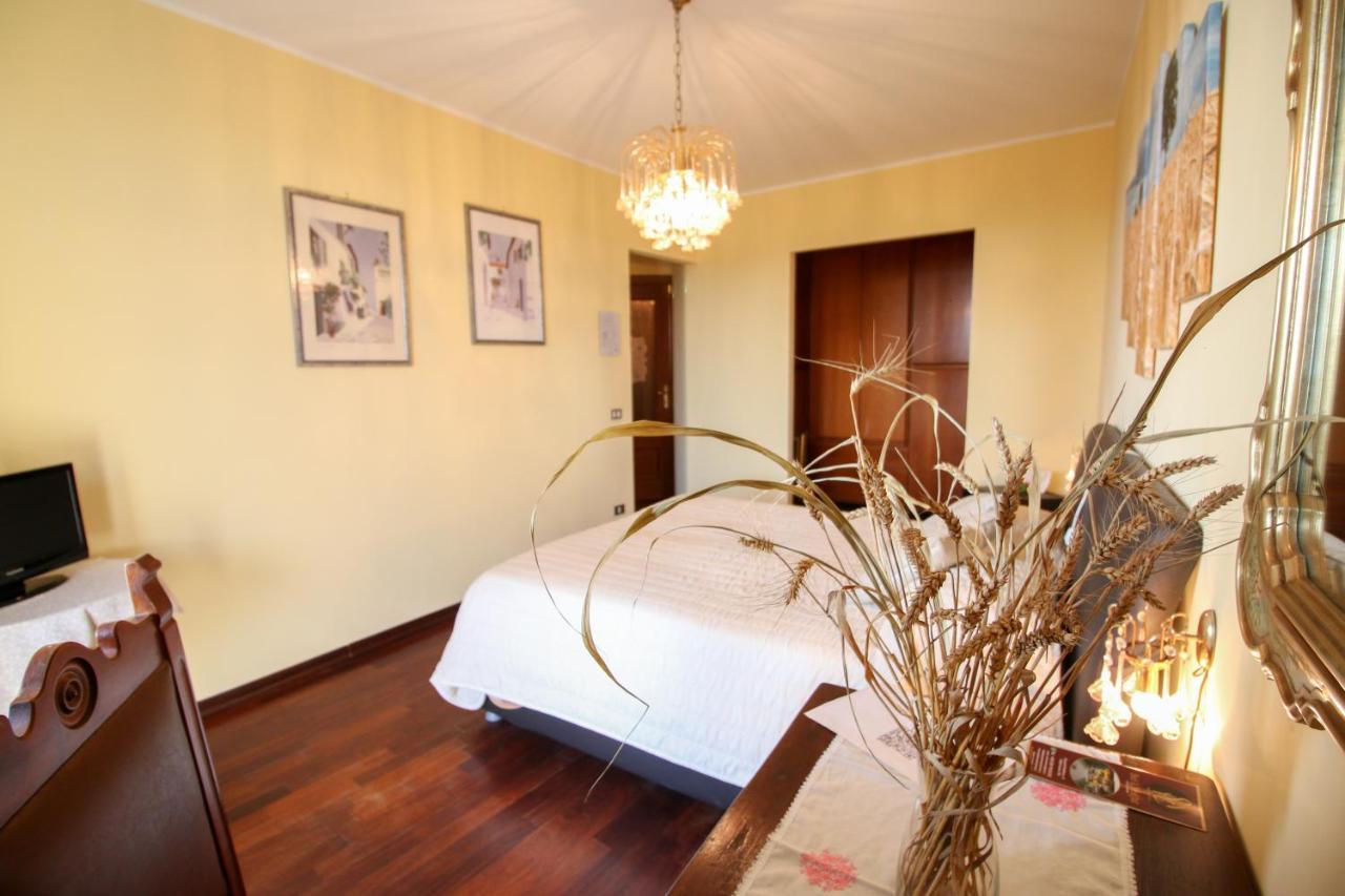 캔디아 카나베세 Spighe Paglia E Girasole B&B 외부 사진